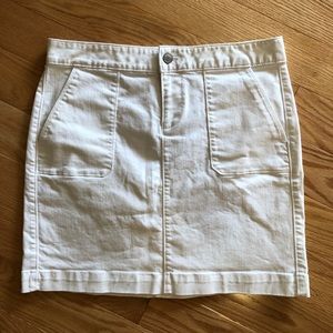 Ann Taylor LOFT White Skirt Size 2